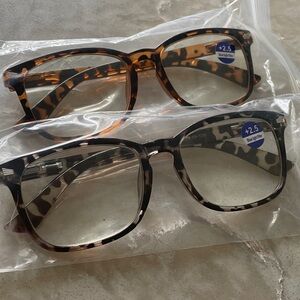 NWT Two pairs readers 2.5 tortoiseshell blue light combination readers brown